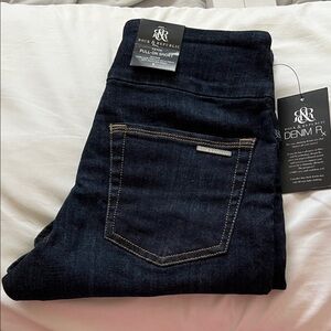 Rock & Republic Indigo Pull on Mid Rise Denim Shorts